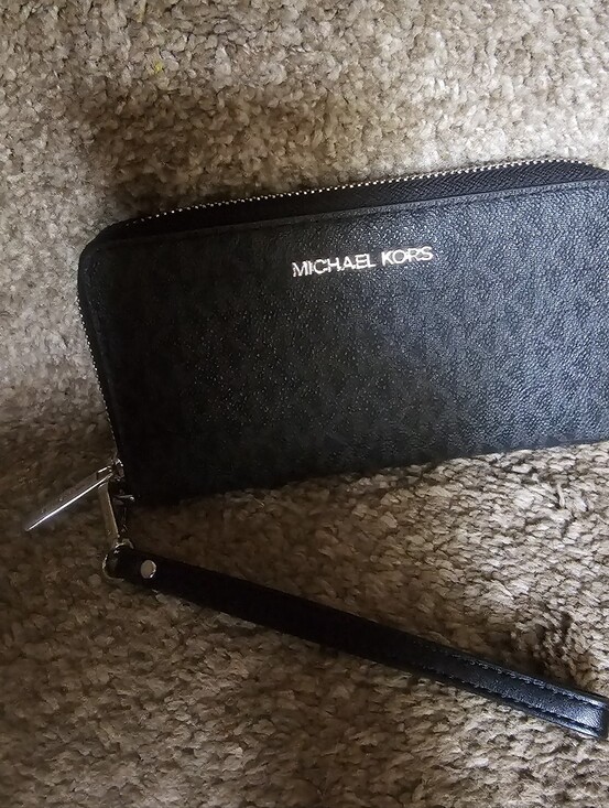 Michael Kors Handbags - Michael Kors Black Zip-Around Wristlet